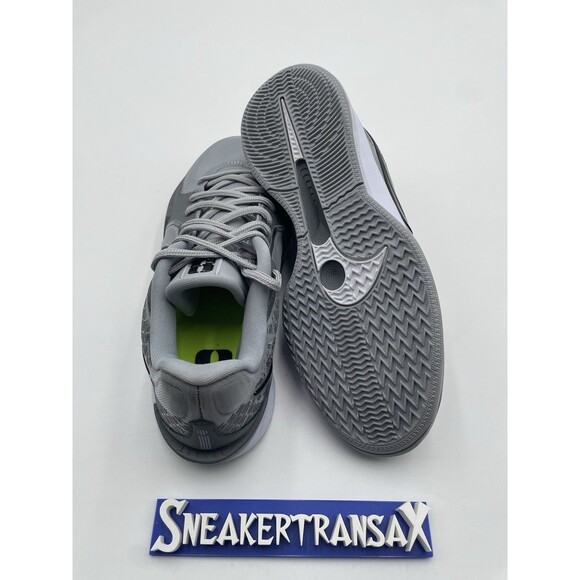 New Nike Sabrina 2 TB Wolf Grey Size U.S Women’s 15/13.5M HF3234-001 NB